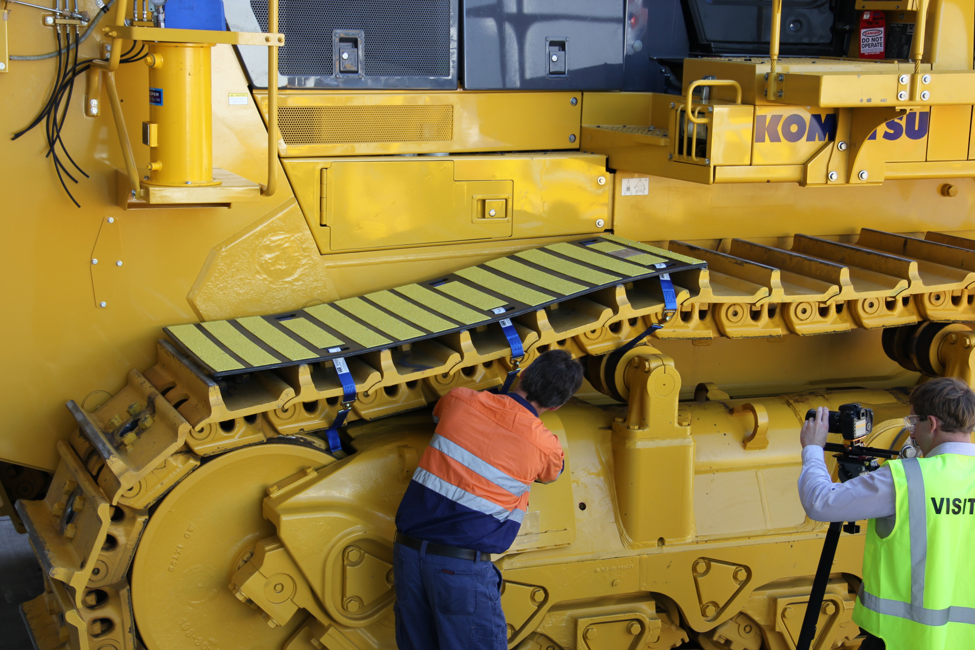 Платформа для машин с ограниченной рабочей зоной для трака 710-810 мм.